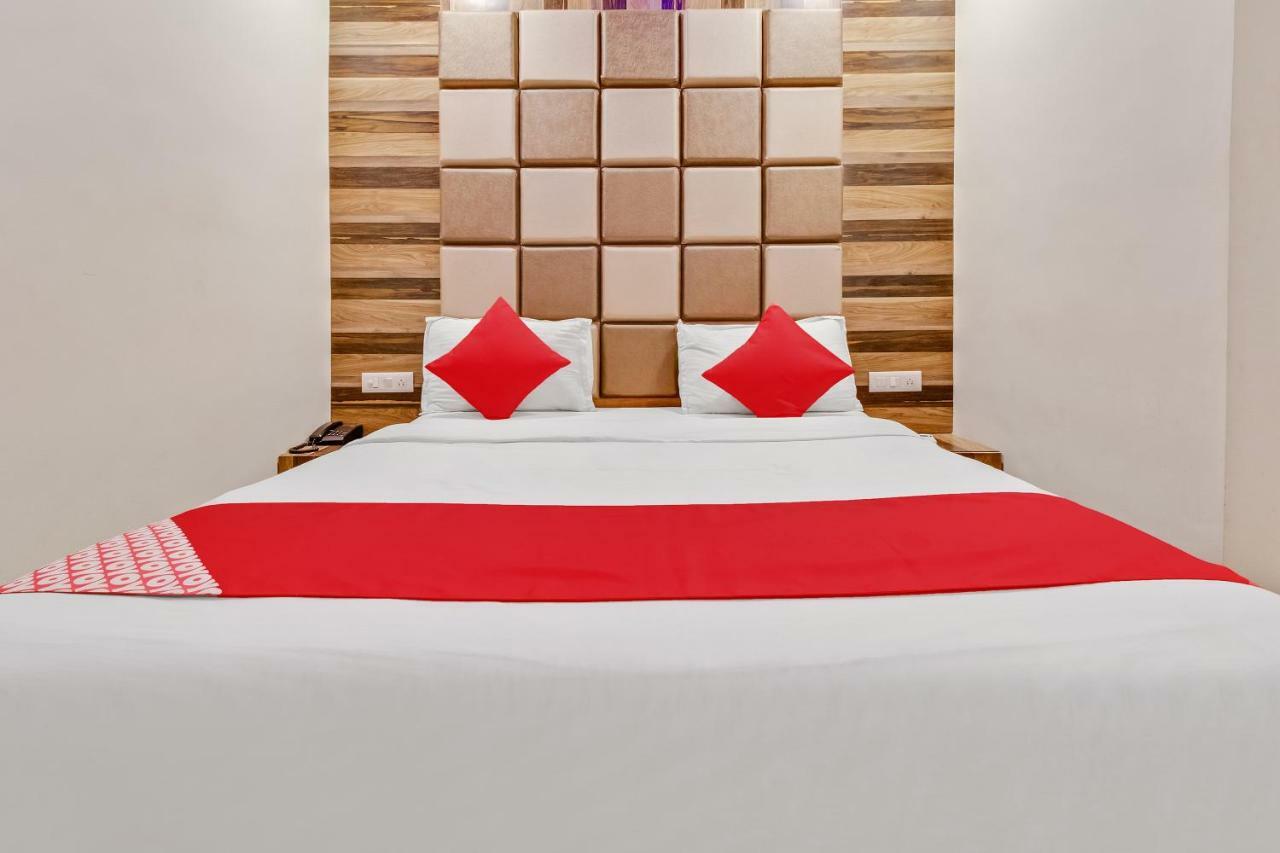 Oyo 47777 Hotel Laxminarayan Аурангабад Екстериор снимка