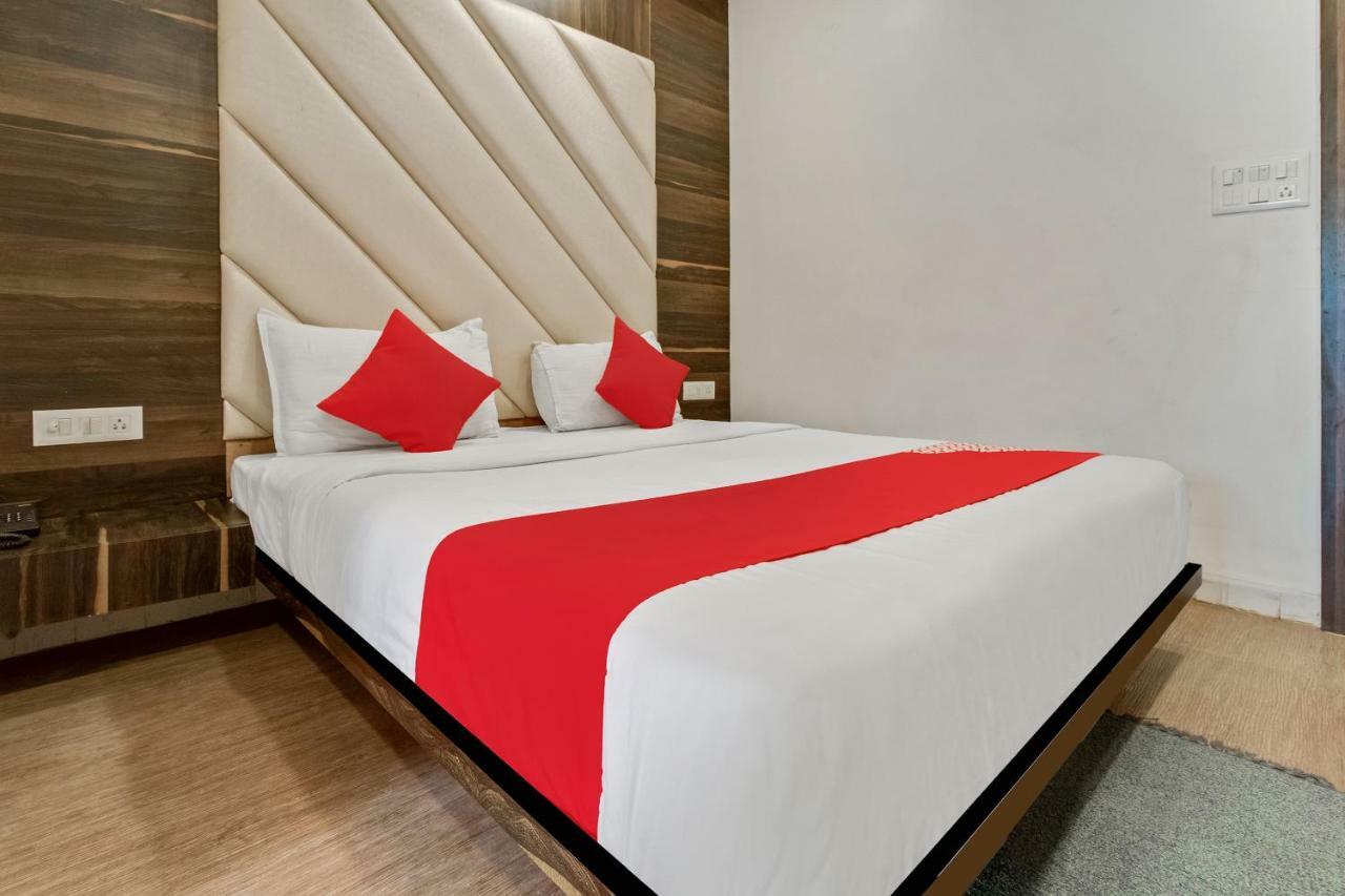 Oyo 47777 Hotel Laxminarayan Аурангабад Екстериор снимка